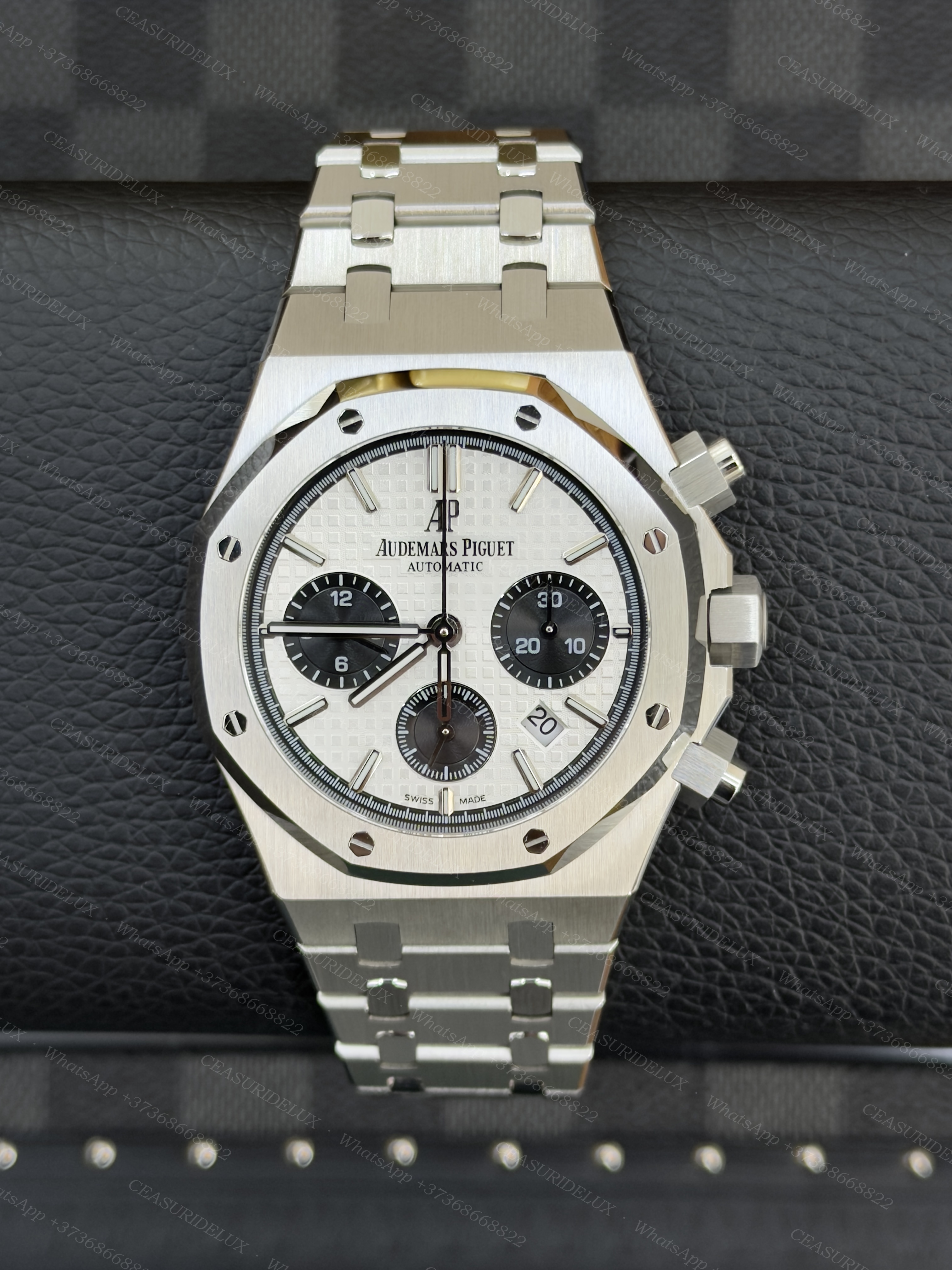 Audemars Piguet Royal Oak Chronograph 41mm Steel — Silver Dial with Black Sub-Dials (26331ST)