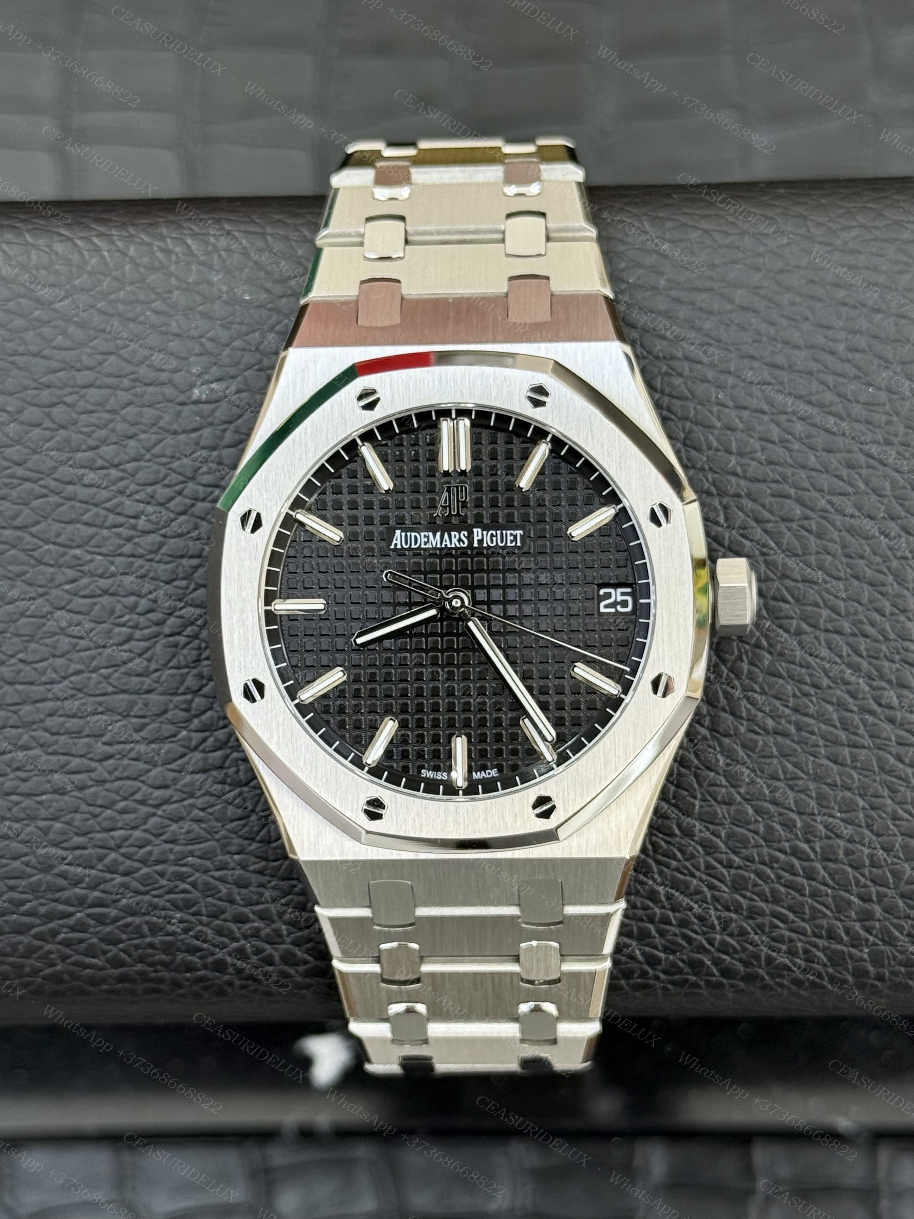 Audemars Piguet Royal Oak 41mm Steel — Black 'Grande Tapisserie' Dial (15500ST)