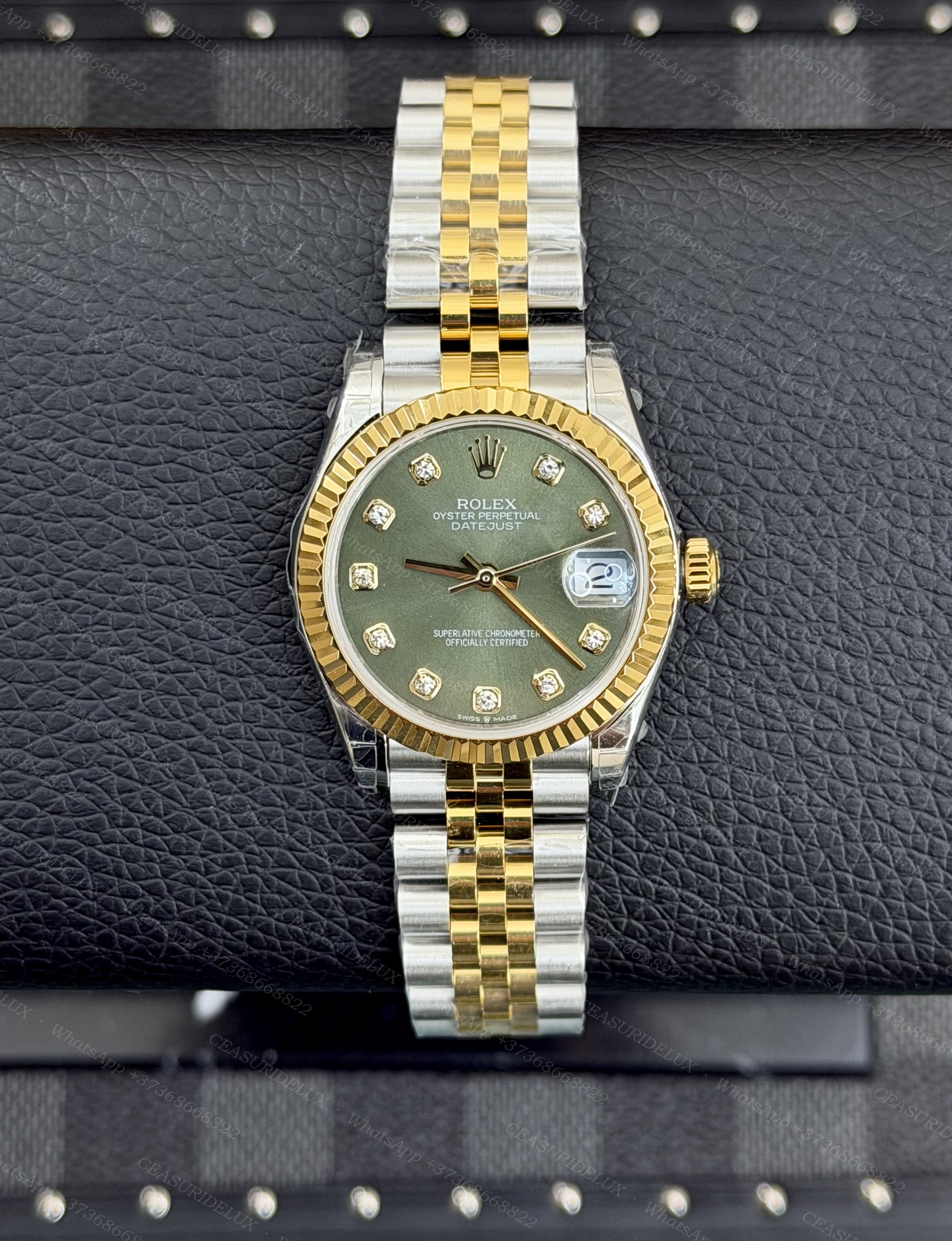 Rolex Date-Just 31 Yellow Rolesor Olive Green Diamond Dial Background
